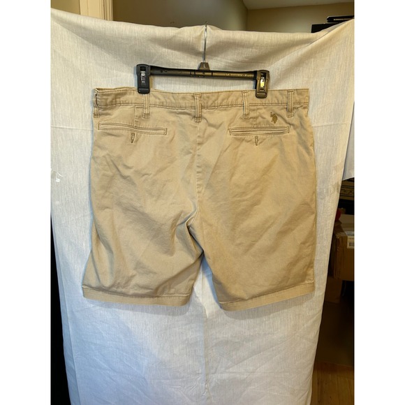 US Polo Assn Khaki Stretch Shorts Mens W40 Flat Front Casual Chino - Picture 2 of 5